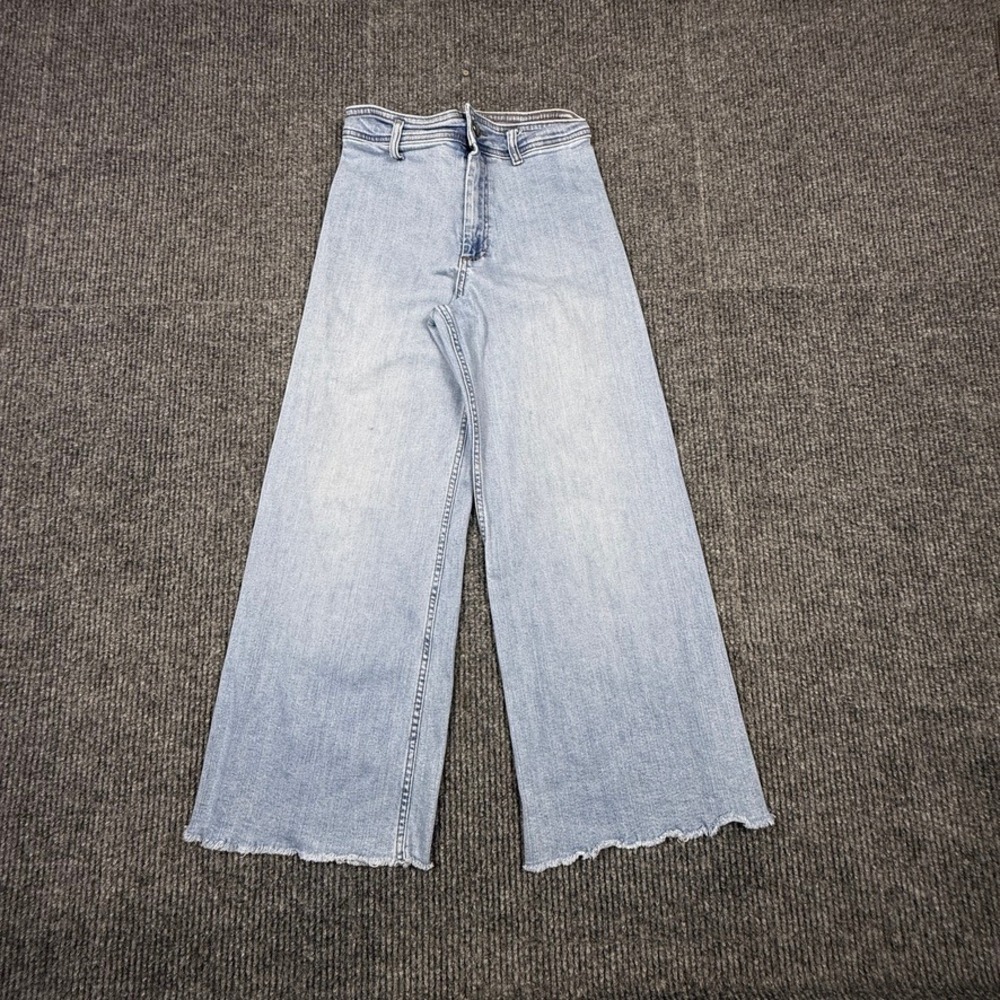 Zara Women Light Wash High Rise Wide Leg Raw Hem Jeans Blue 7513/240 Size 8